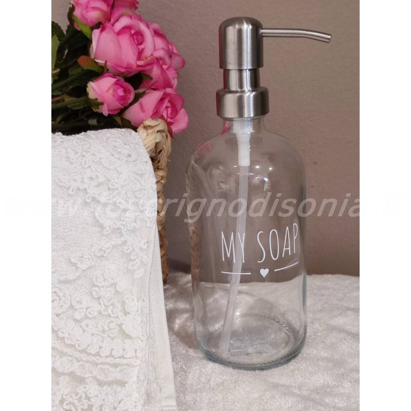 Dispenser sapone in vetro con scritta 'MY SOAP', serie My Home firmata Nuvole di Stoffa. Vista frontale