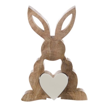 Decoro coniglio in legno con cuore della serie Pasqua in Festa firmata Blanc Mariclò. Vista frontale