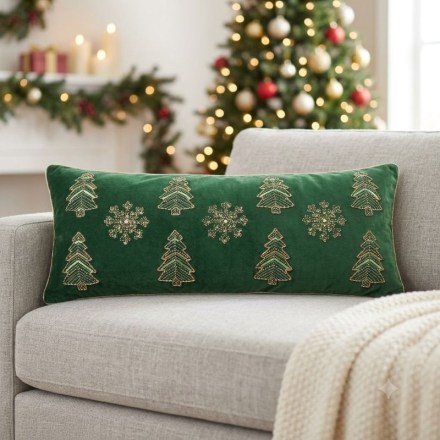 A40658-cuscino-rettangolare-velluto-verde-ricami-perline-dorate