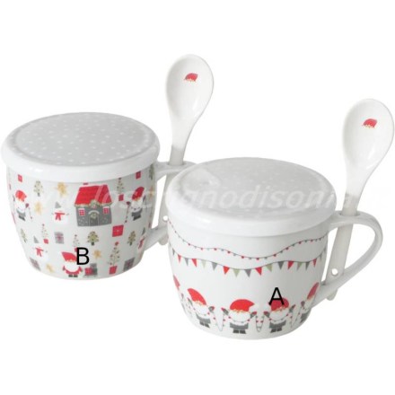 Due diverse versioni di jumbo mug natalizia con cucchiaino e tappo firmate Boltze. Vista frontale