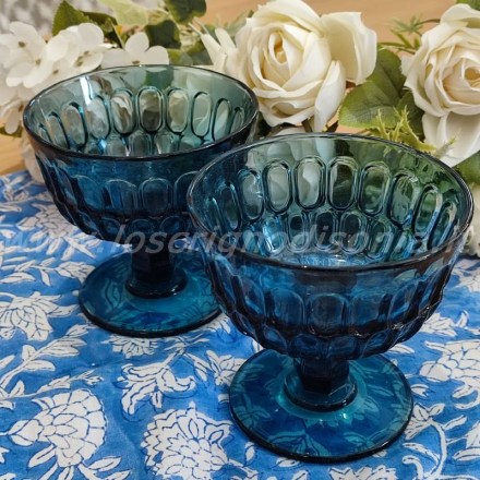 Set da 2 coppette in vetro per macedonia, collezione Oltremare di Blanc Mariclò. Vista ambientata