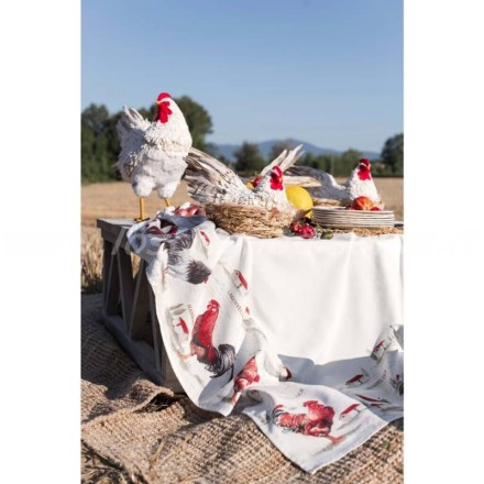 Tovaglia country chic con stampa di galli, serie  Chicchirichì di Blanc Mariclò. Vista ambientata