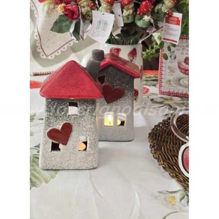 Due casette porta tealight con decoro a forma di cuore rosso prodotte da Boltze. Vista frontale