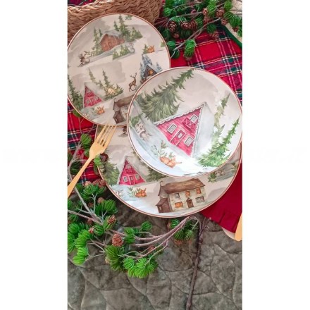 Set da 2 posti tavola (6 piatti) in porcellana, in stile country chic, decoro baita e cervi. Vista ambientata