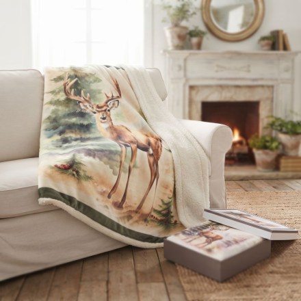 plaid-cervo-con-scatola-regalo-nuvole-di-stoffa-1