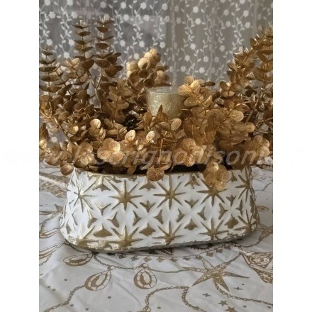 vaso-con-decorazioni-eucalipto-dorato-e-candela-di-edg-1